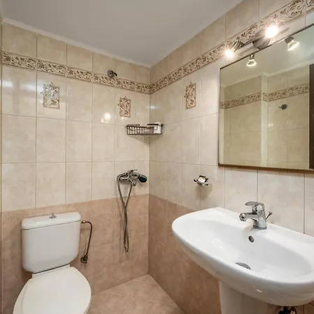 Stavroulas Amazing House *