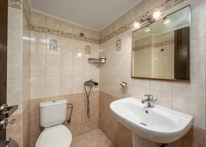 Stavroulas Amazing House *